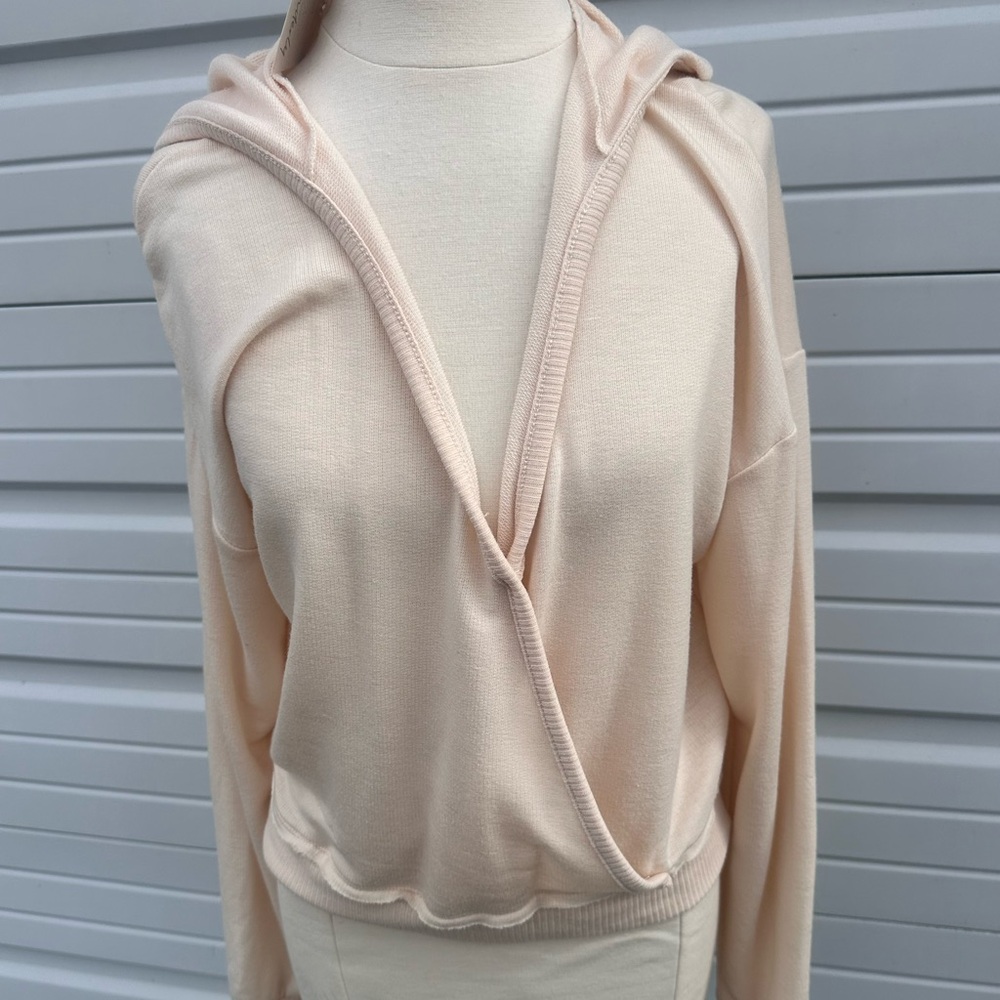 Wonderly light cream Hooded Crop Top